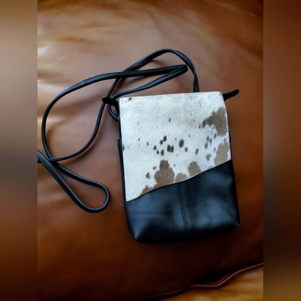 ILI Calf Fur Genuine Leather Crossbody Purse
